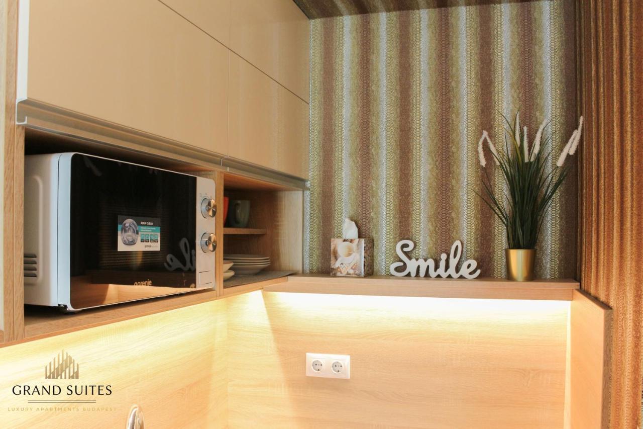 Grand Suites Corvin Βουδαπέστη Εξωτερικό φωτογραφία